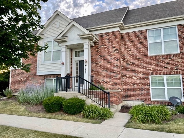 4258 Central Park Lane #4258, Aurora, IL 60504