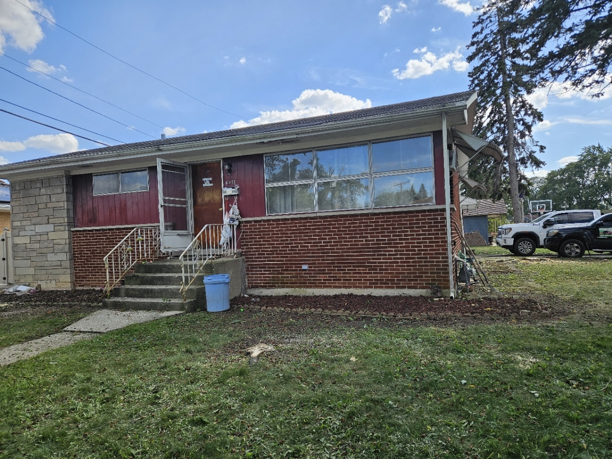 4938 W RANDOLPH Street, Hillside, IL 60162