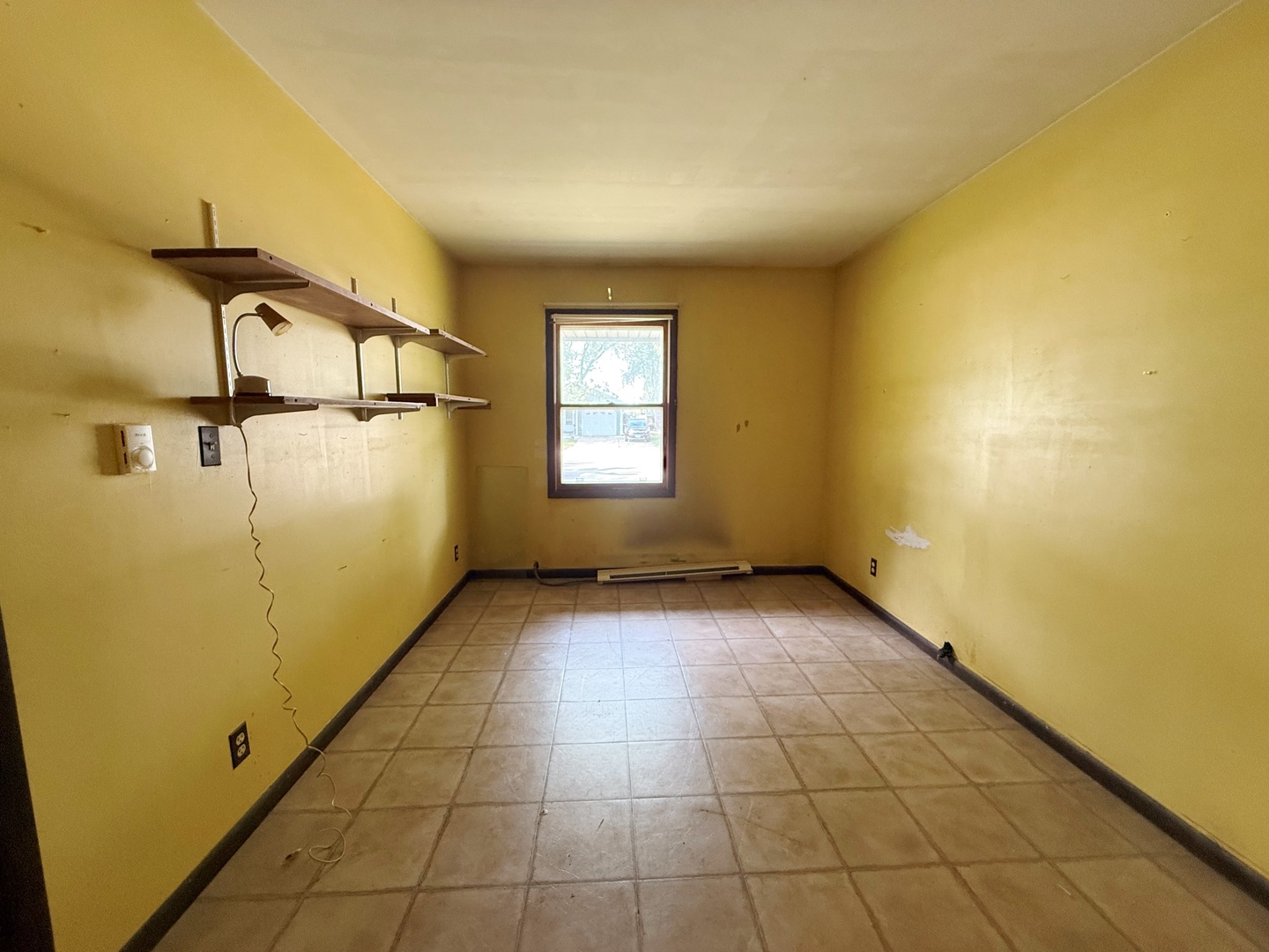 1041 N Elmwood Drive, Aurora, IL 60506
