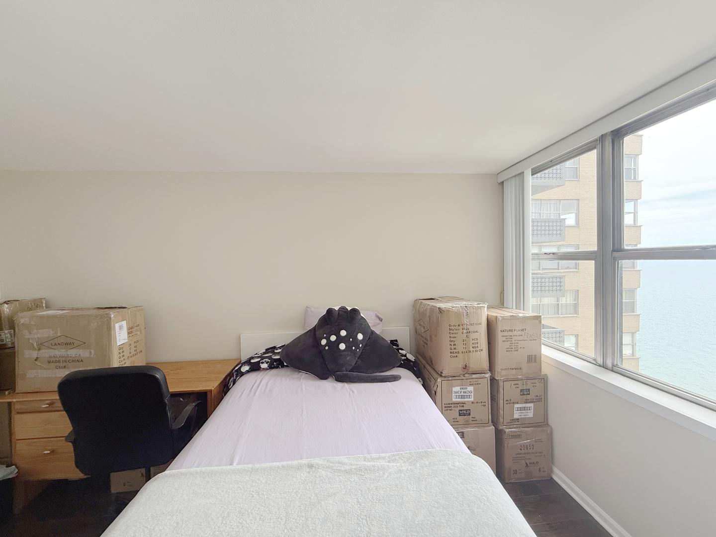 6301 N Sheridan Road #21E, Chicago, IL 60660