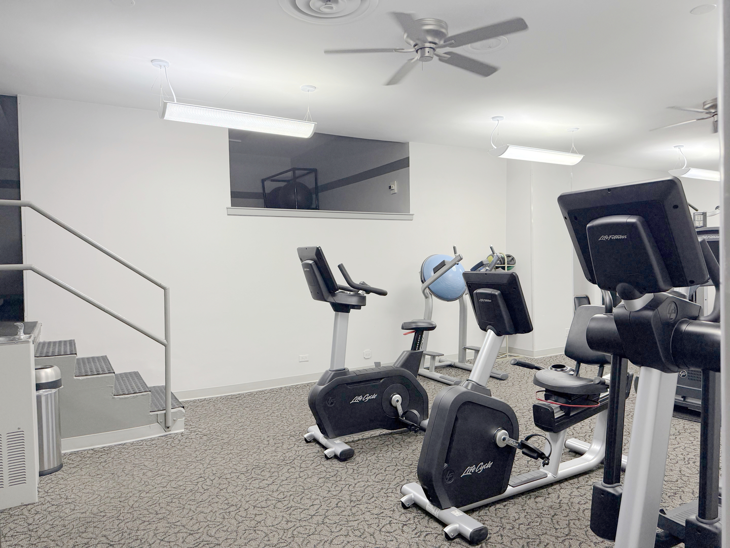6301 N Sheridan Road #21E, Chicago, IL 60660