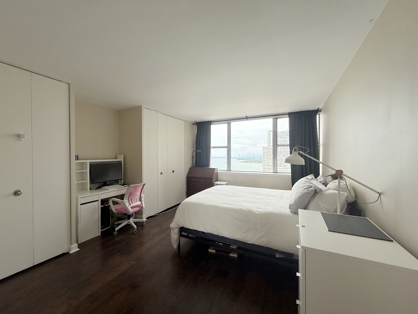 6301 N Sheridan Road #21E, Chicago, IL 60660