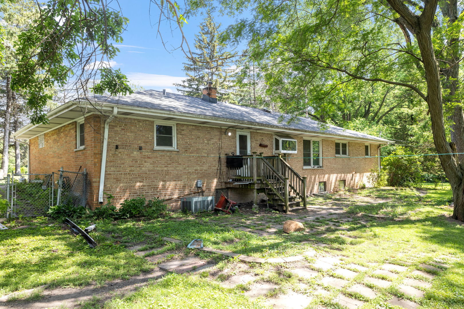 7942 Tennessee Avenue, Willowbrook, IL 60527