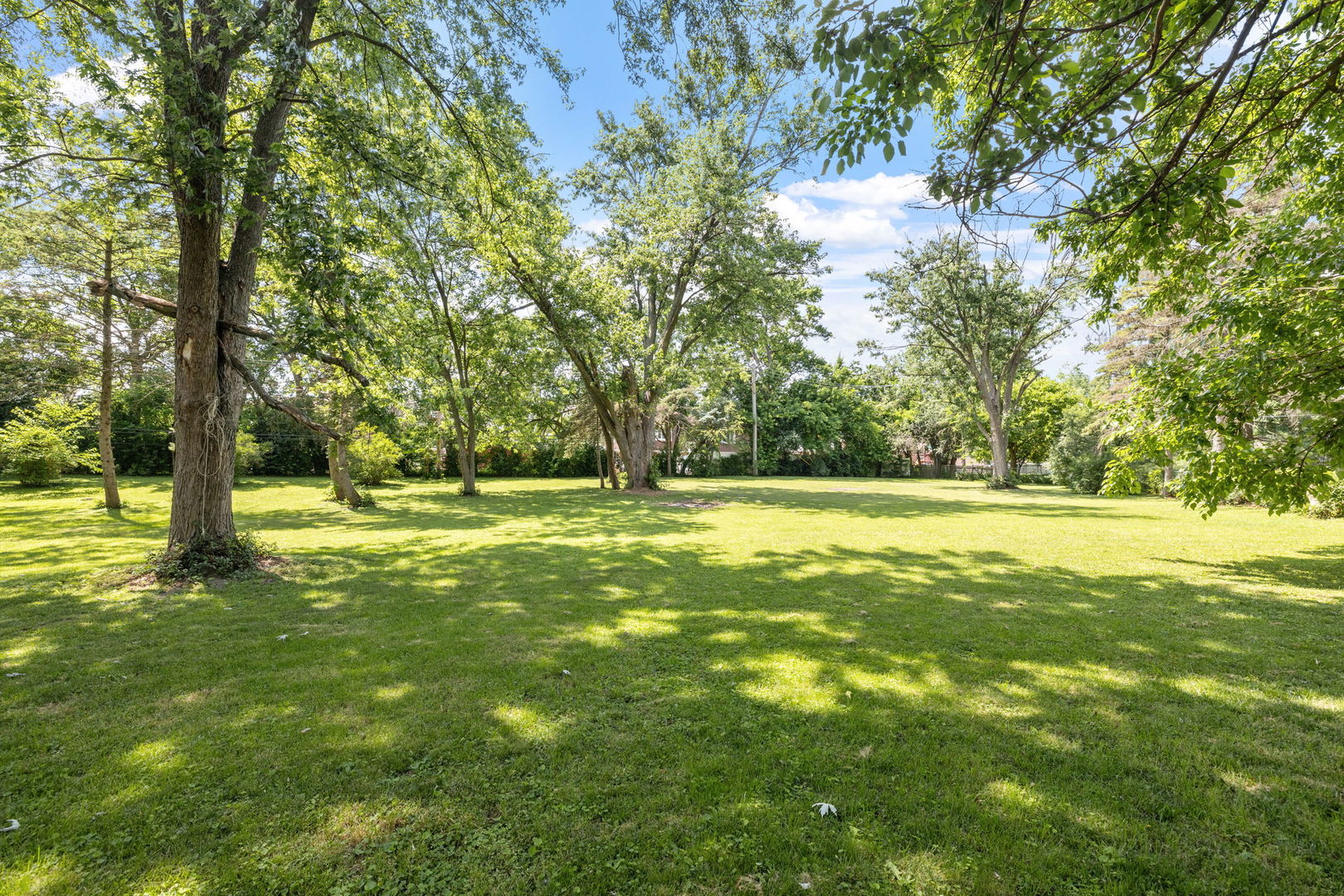 7942 Tennessee Avenue, Willowbrook, IL 60527