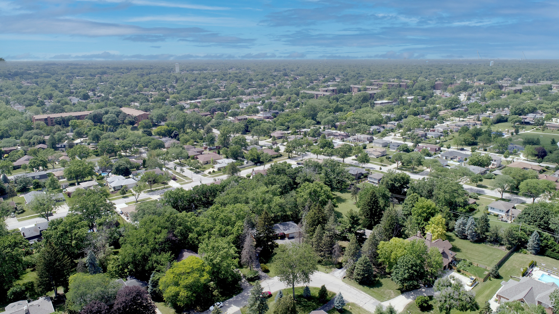 7942 Tennessee Avenue, Willowbrook, IL 60527