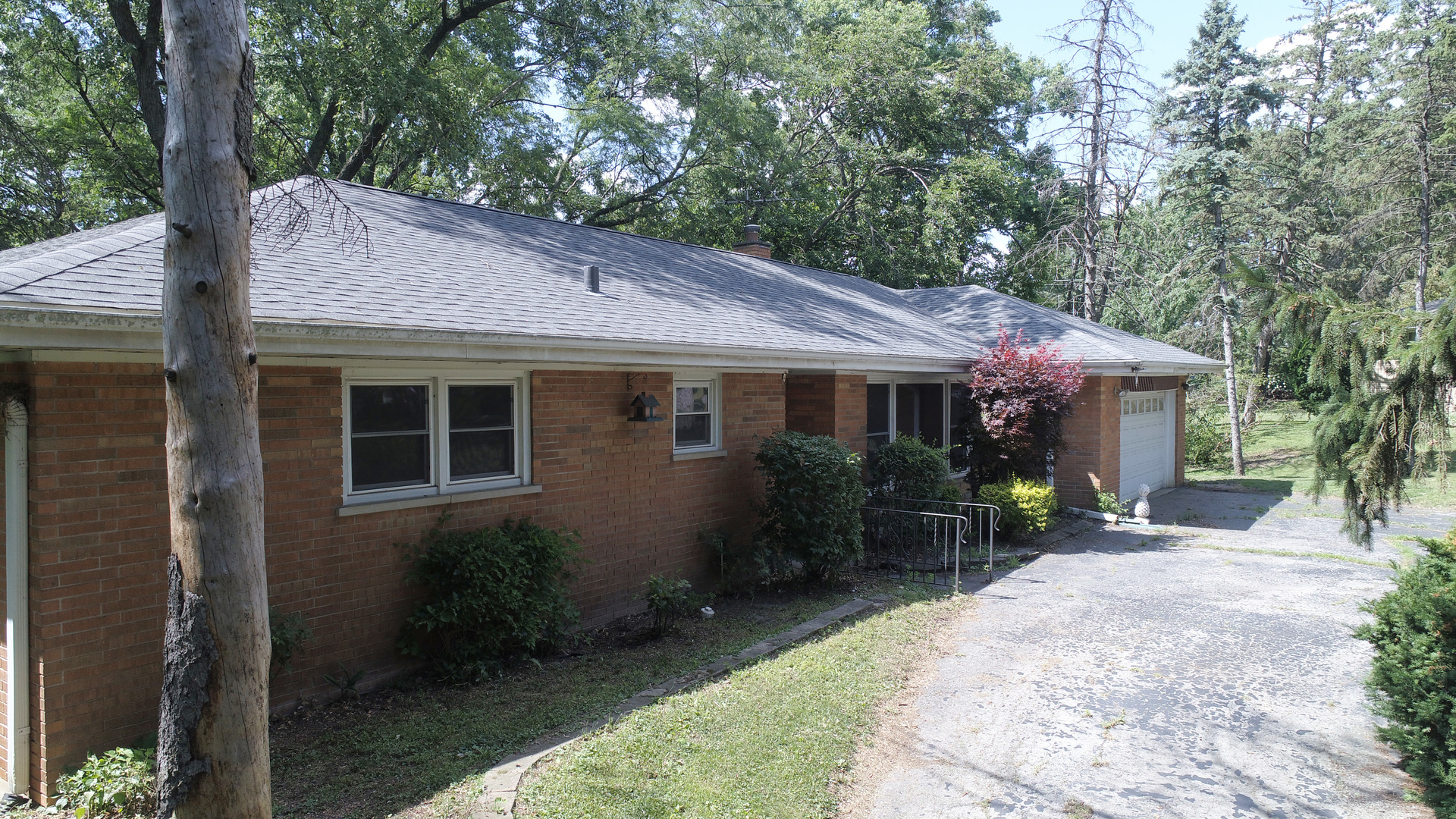 7942 Tennessee Avenue, Willowbrook, IL 60527