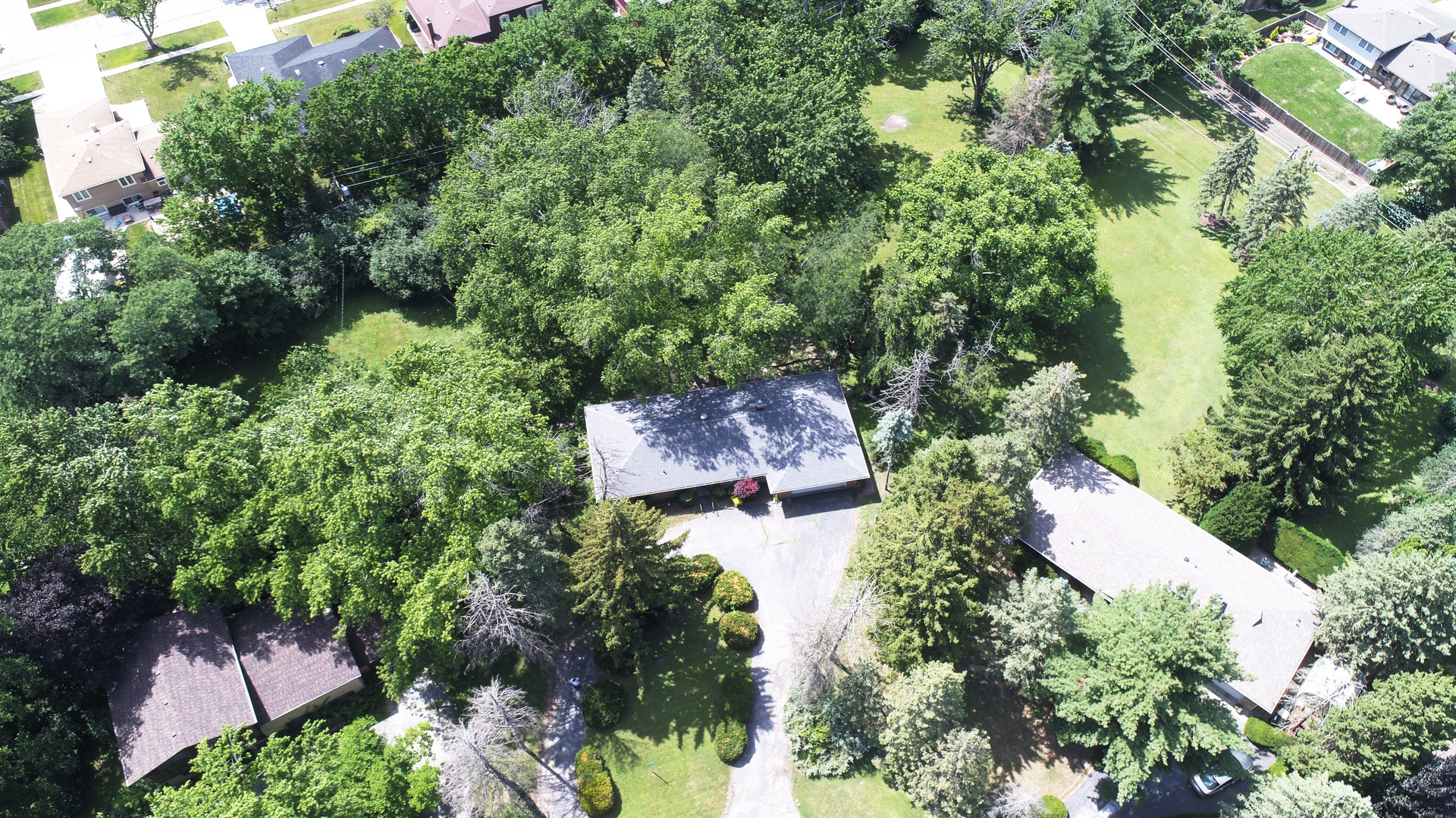 7942 Tennessee Avenue, Willowbrook, IL 60527