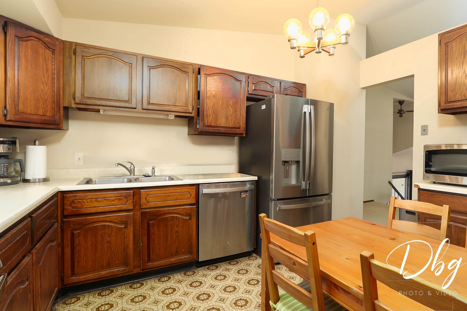 4750 CREST Court, Waukegan, IL 60085