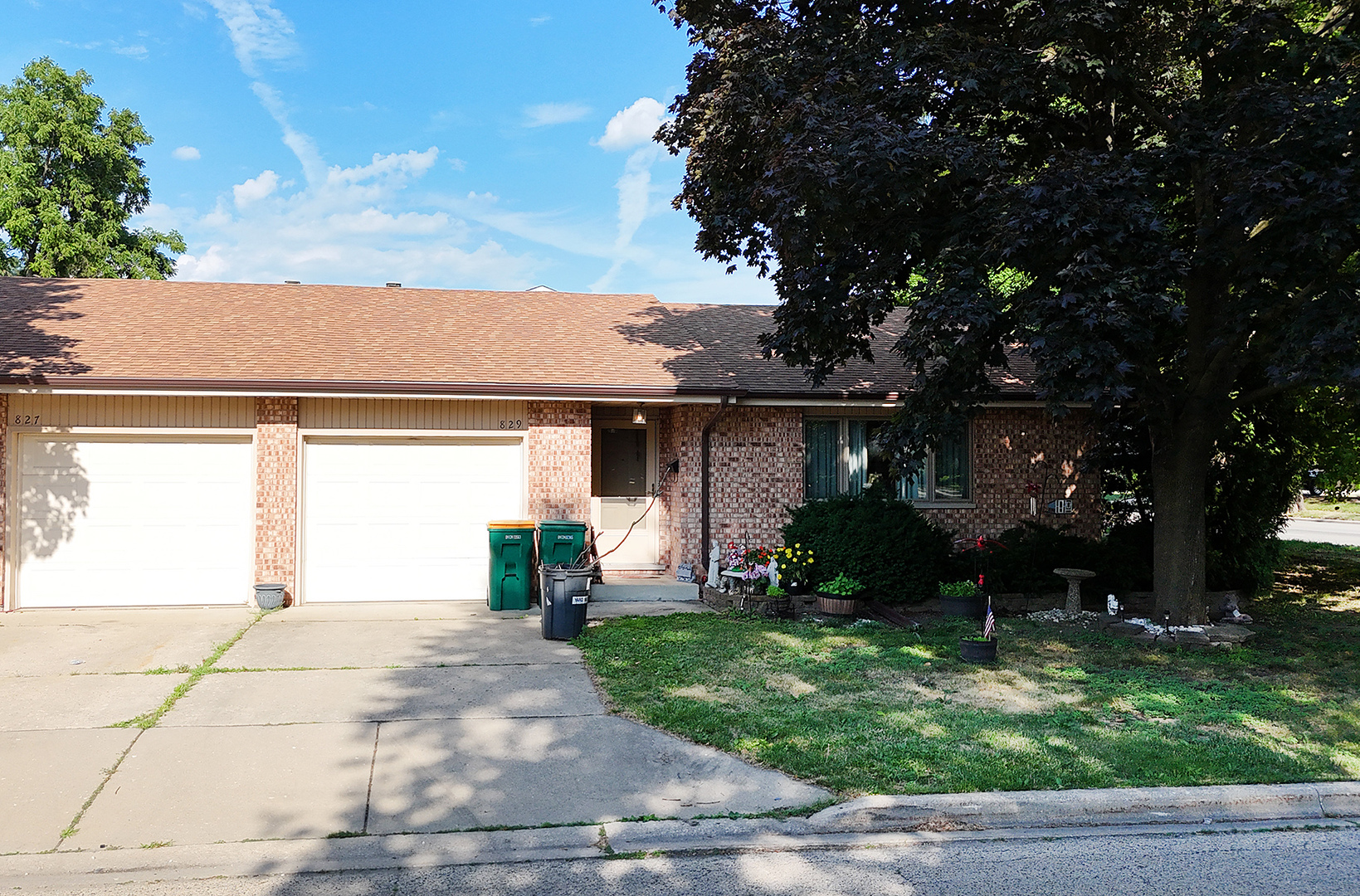 829 Horseshoe Drive, Joliet, IL 60435