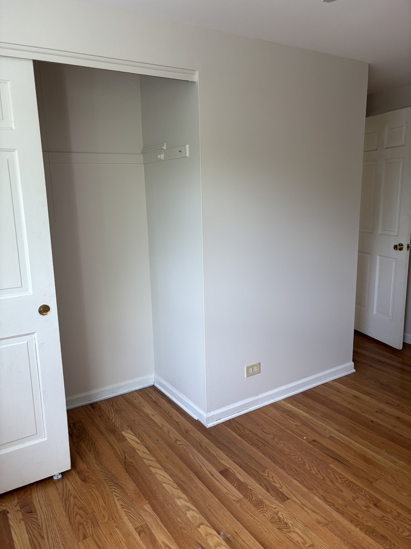 1019 W White Oak Street, Arlington Heights, IL 60005