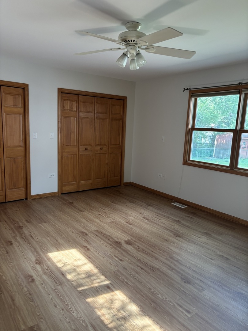 1019 W White Oak Street, Arlington Heights, IL 60005