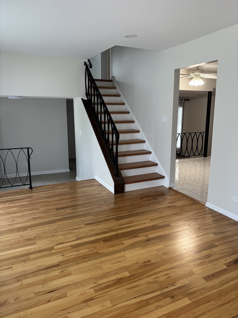 1019 W White Oak Street, Arlington Heights, IL 60005
