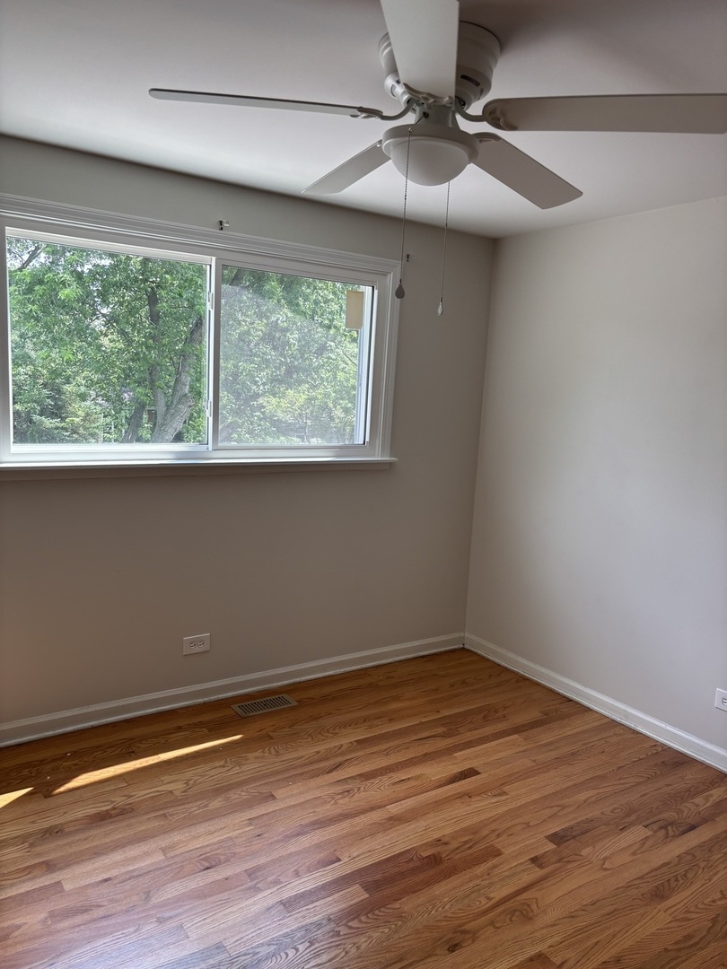 1019 W White Oak Street, Arlington Heights, IL 60005