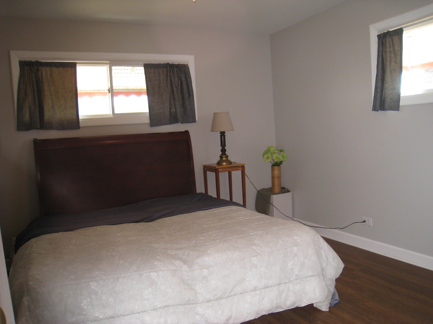 320 W Winthrop Avenue, Addison, IL 60101