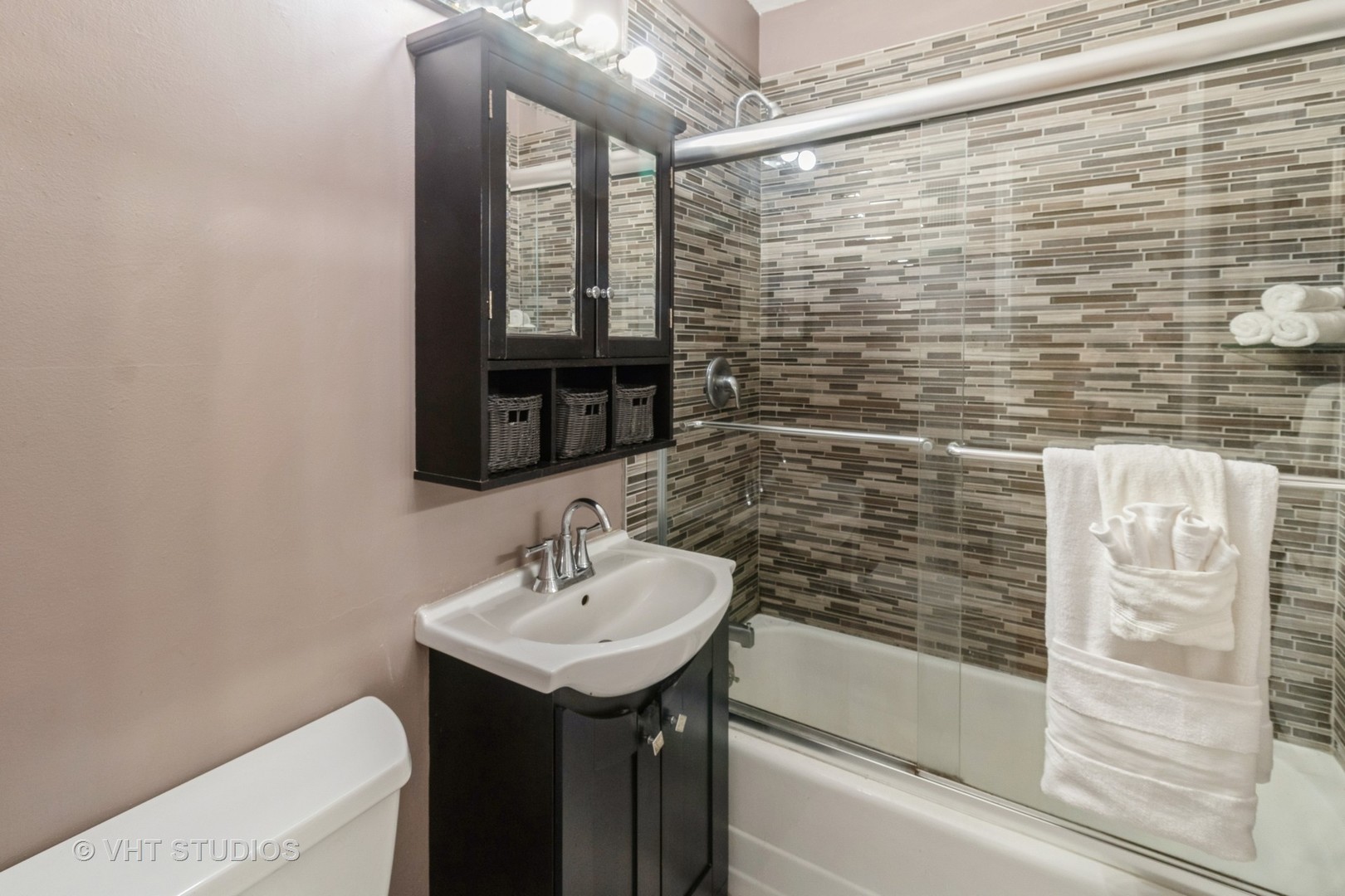 915 N Vail Avenue, Arlington Heights, IL 60004