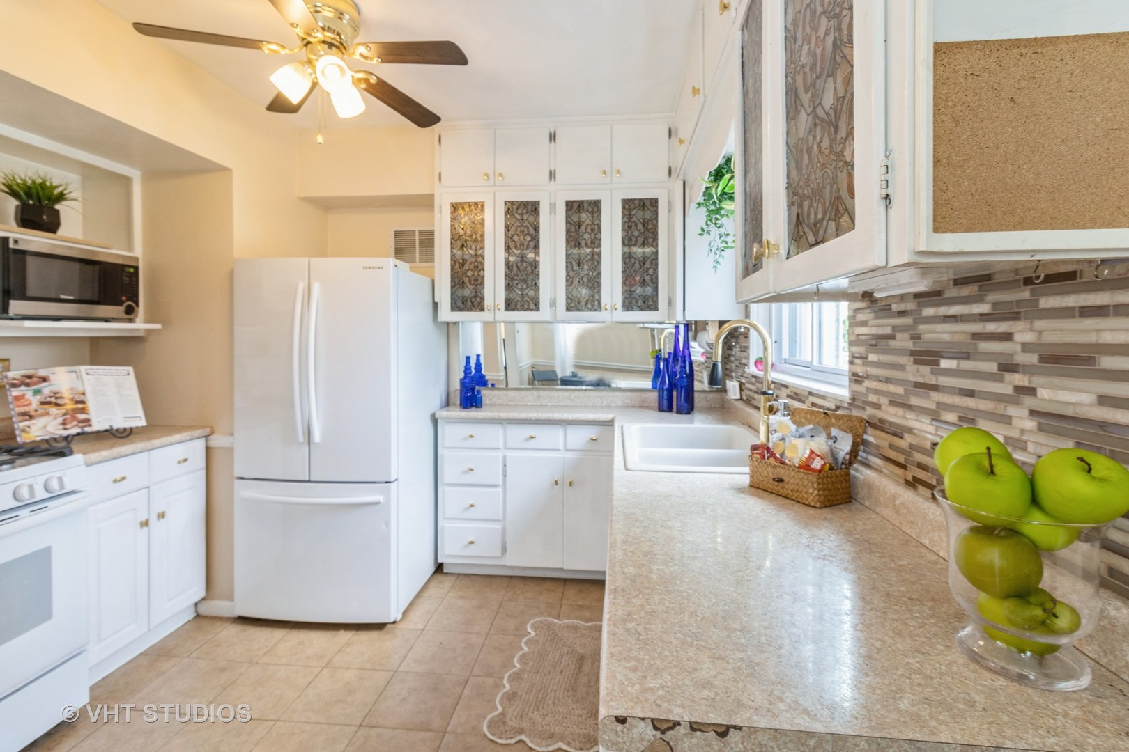 915 N Vail Avenue, Arlington Heights, IL 60004