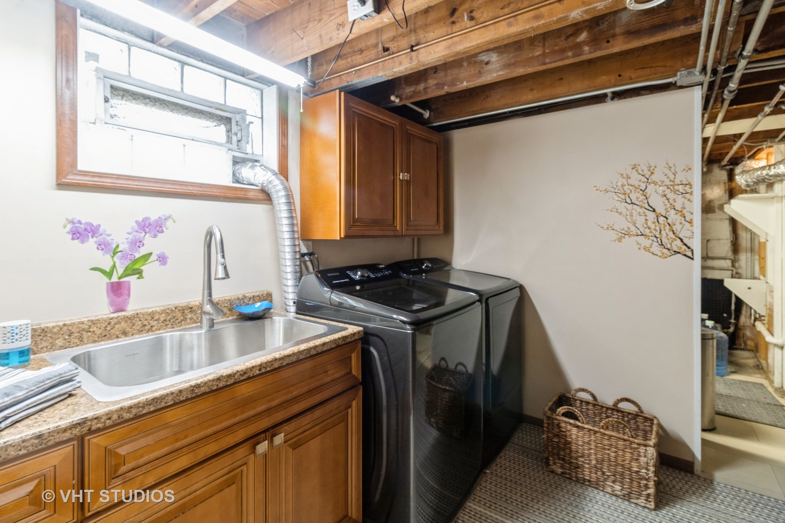 915 N Vail Avenue, Arlington Heights, IL 60004
