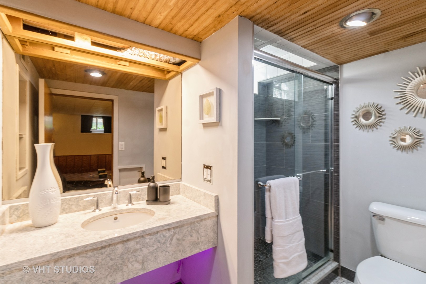 915 N Vail Avenue, Arlington Heights, IL 60004
