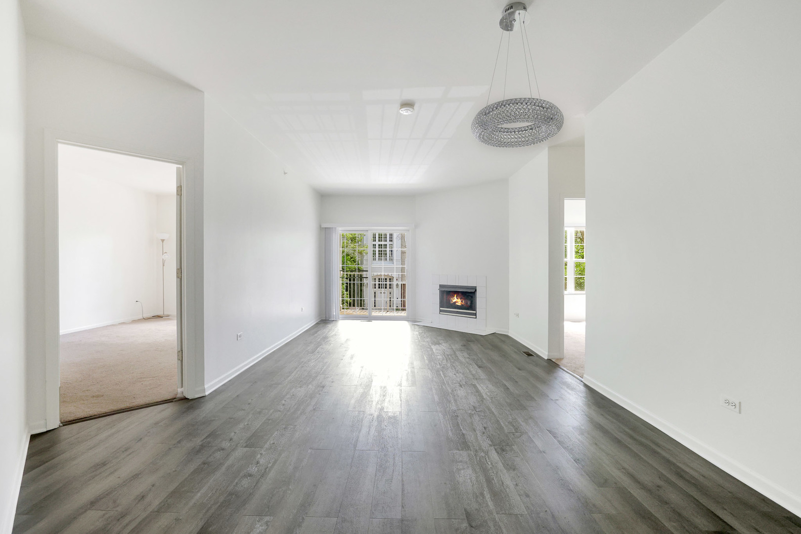 3317 Stratford Court #2E, Lake Bluff, IL 60044