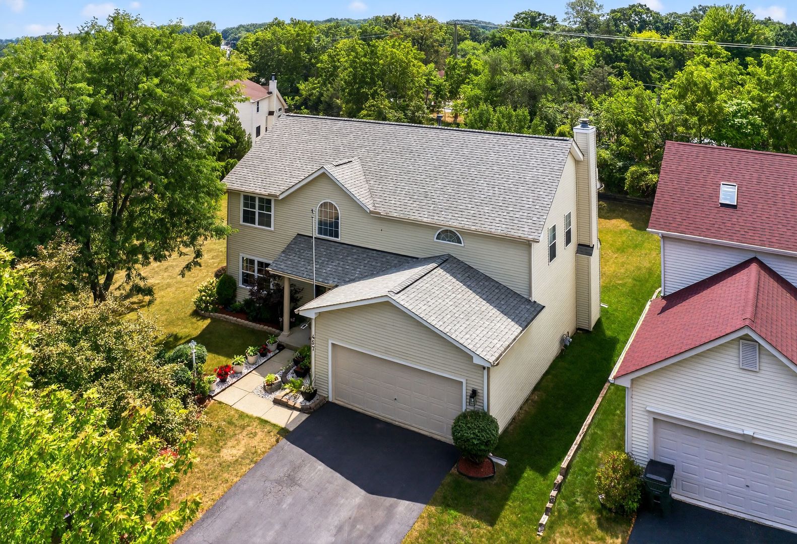 457 N Crooked Lake Lane, Lindenhurst, IL 60046