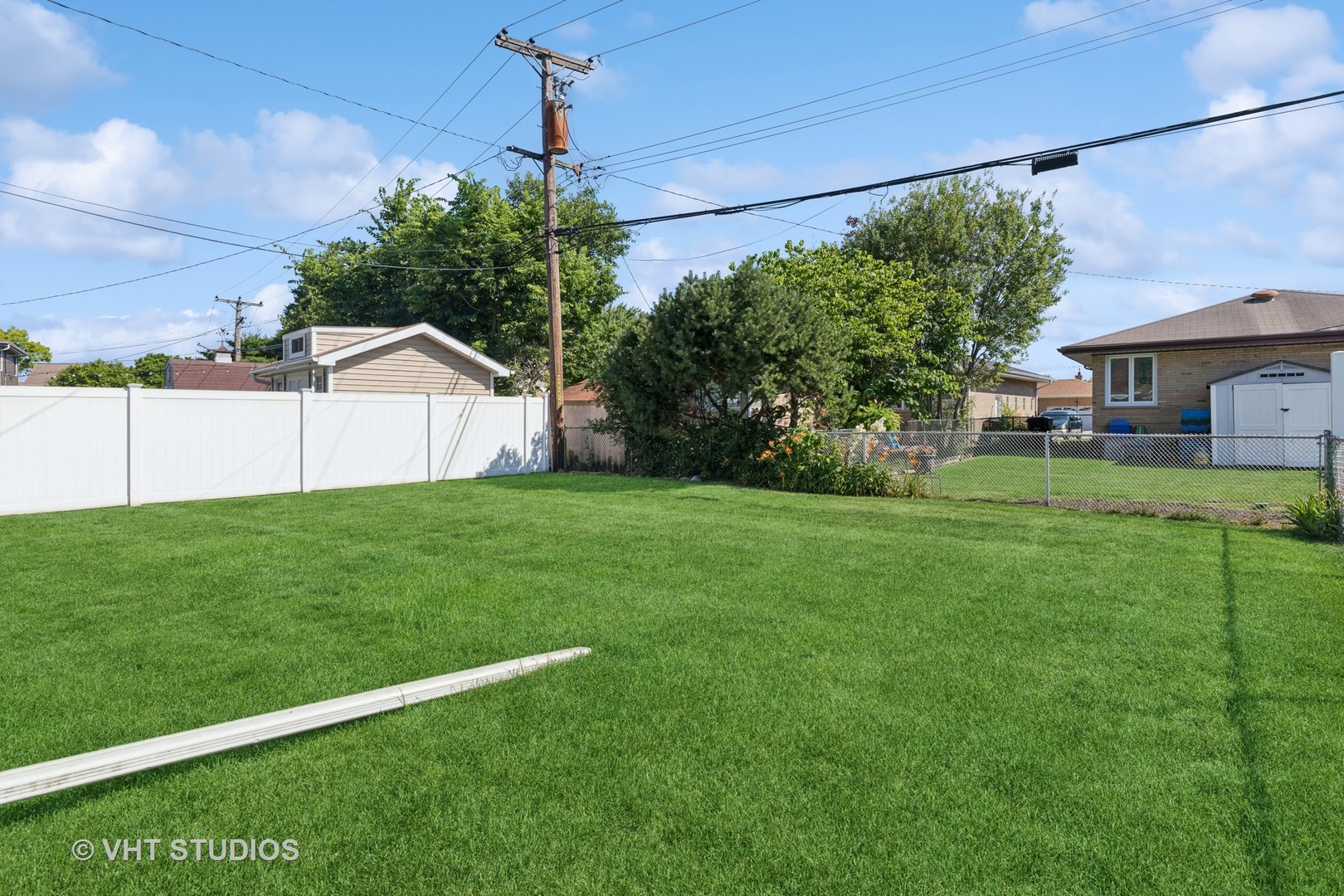 4445 N Forestview Avenue, Chicago, IL 60656