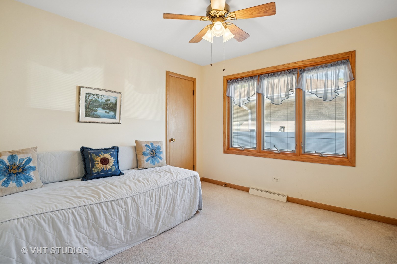 4445 N Forestview Avenue, Chicago, IL 60656