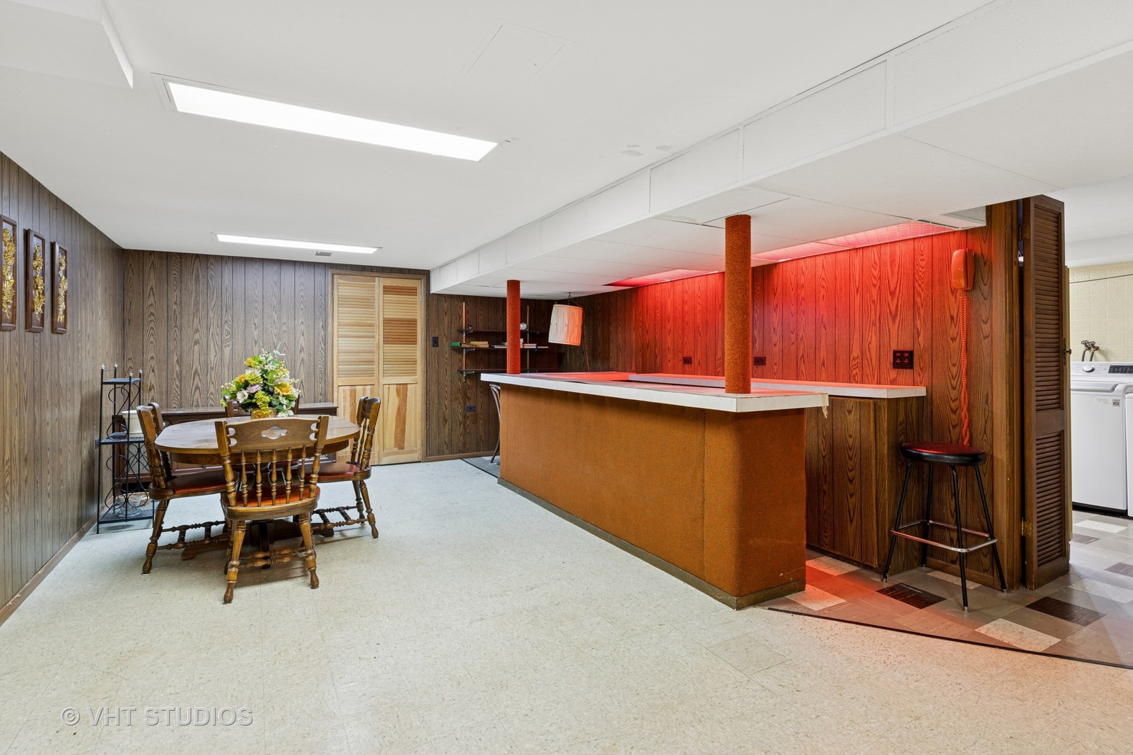 4445 N Forestview Avenue, Chicago, IL 60656