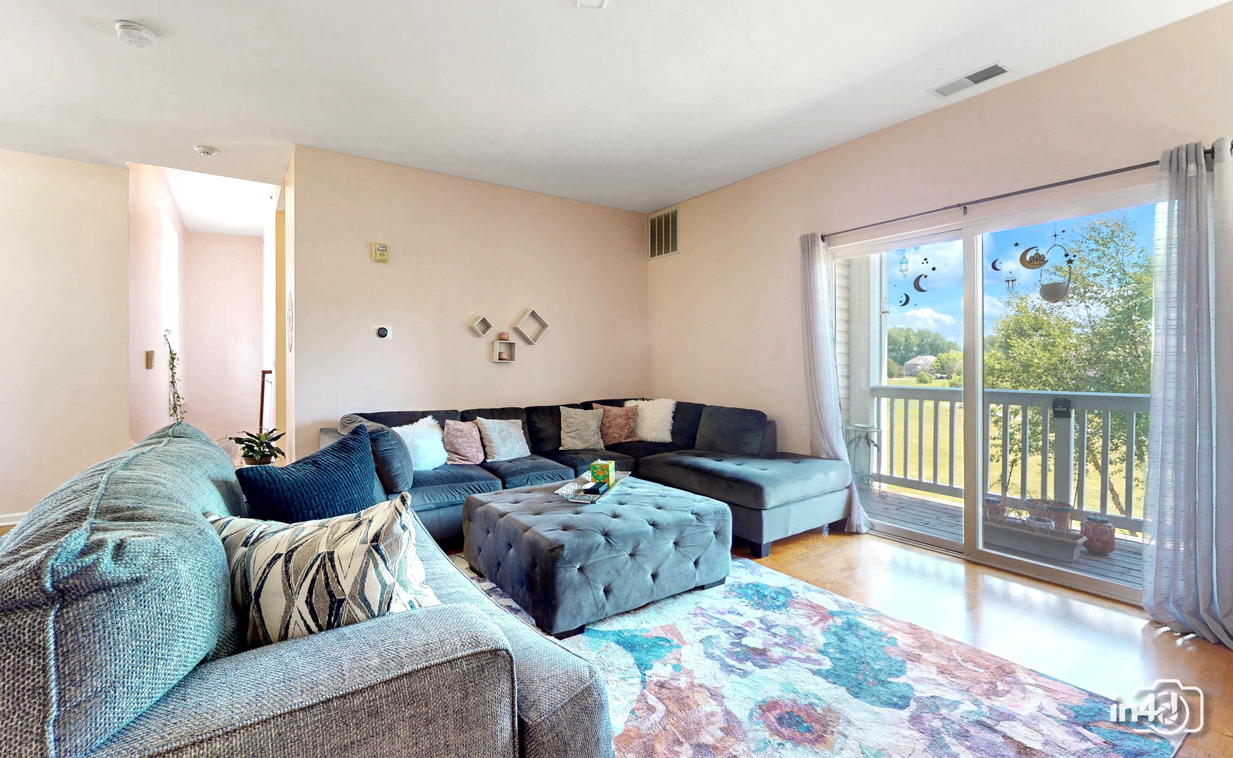 614 Pineridge Drive #614, Oswego, IL 60543