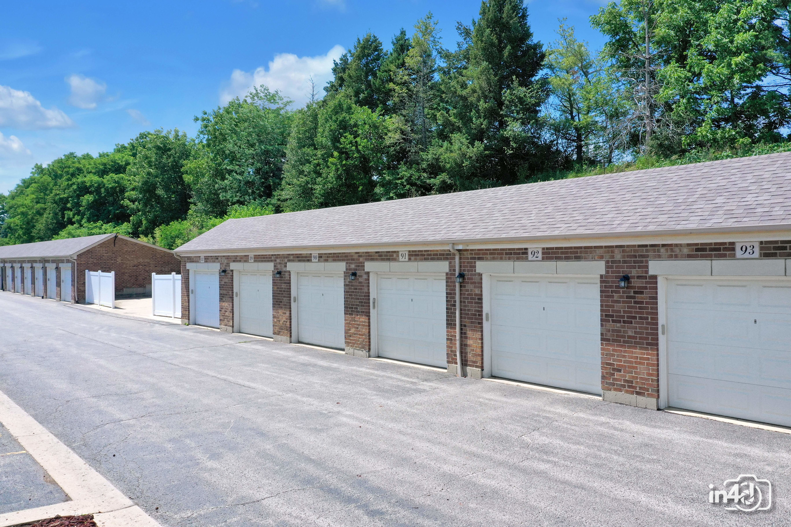 614 Pineridge Drive #614, Oswego, IL 60543