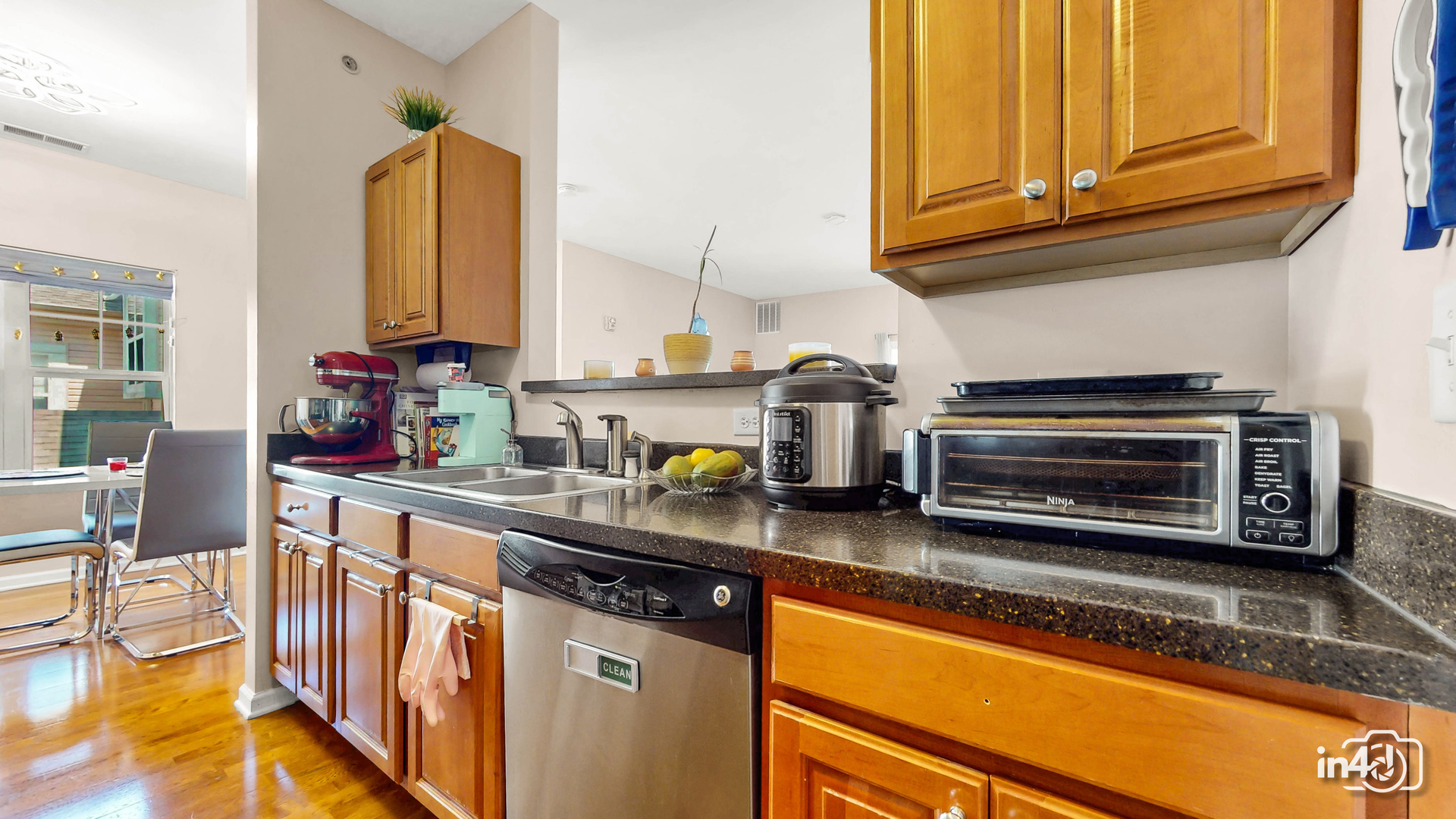 614 Pineridge Drive #614, Oswego, IL 60543