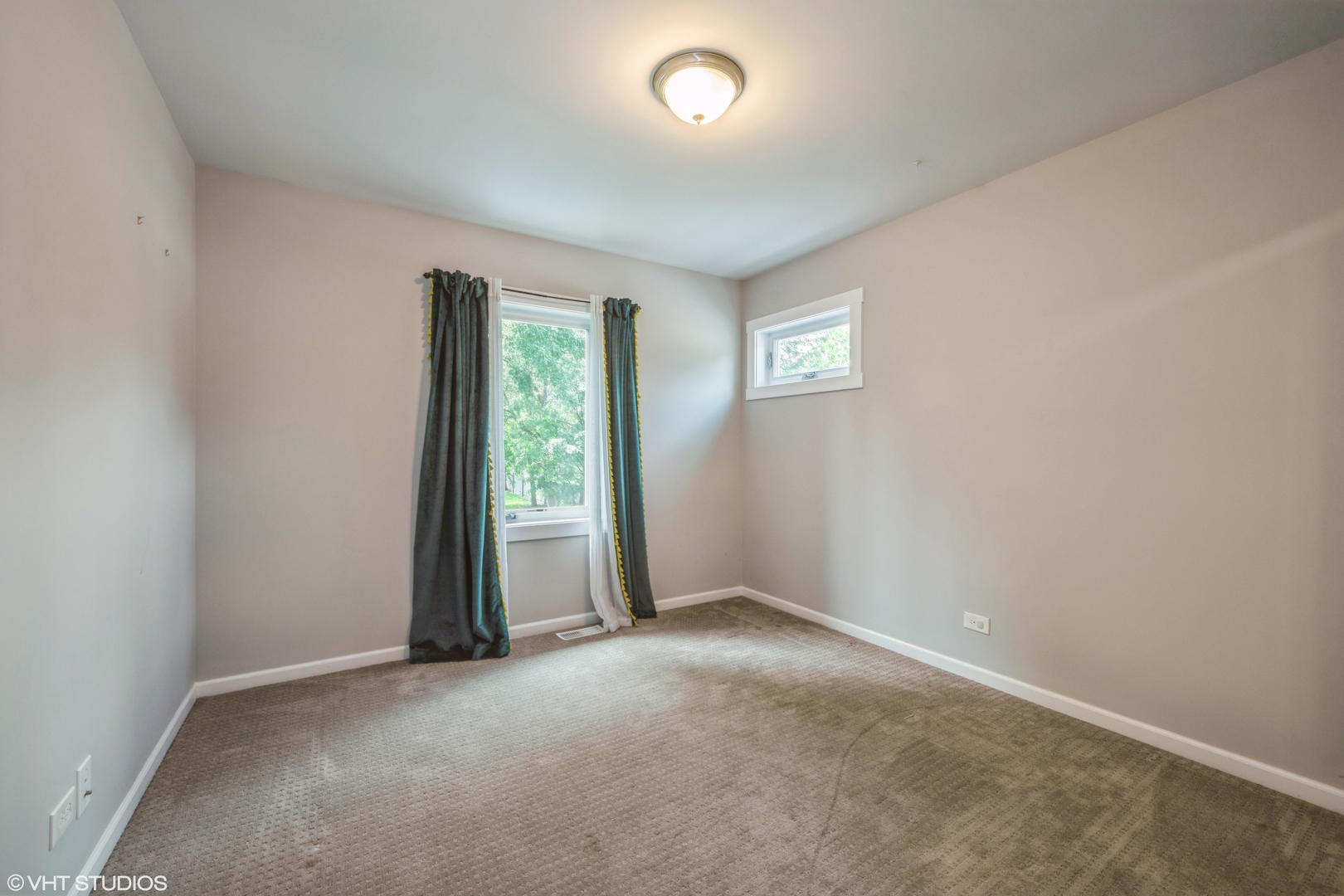 145 N Pleasant Road, Lake Zurich, IL 60047