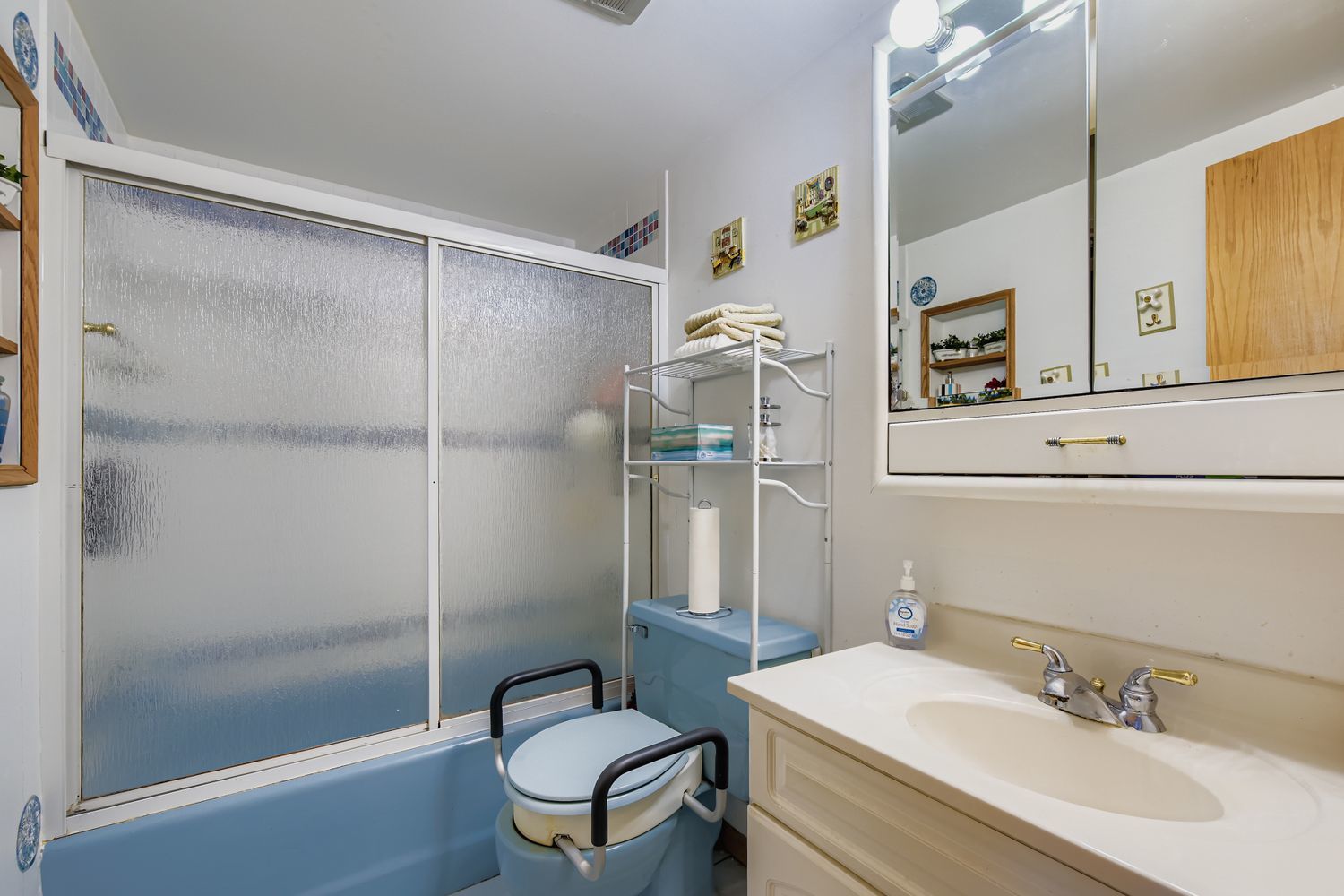 7336 86th Street #2B, Bridgeview, IL 60455