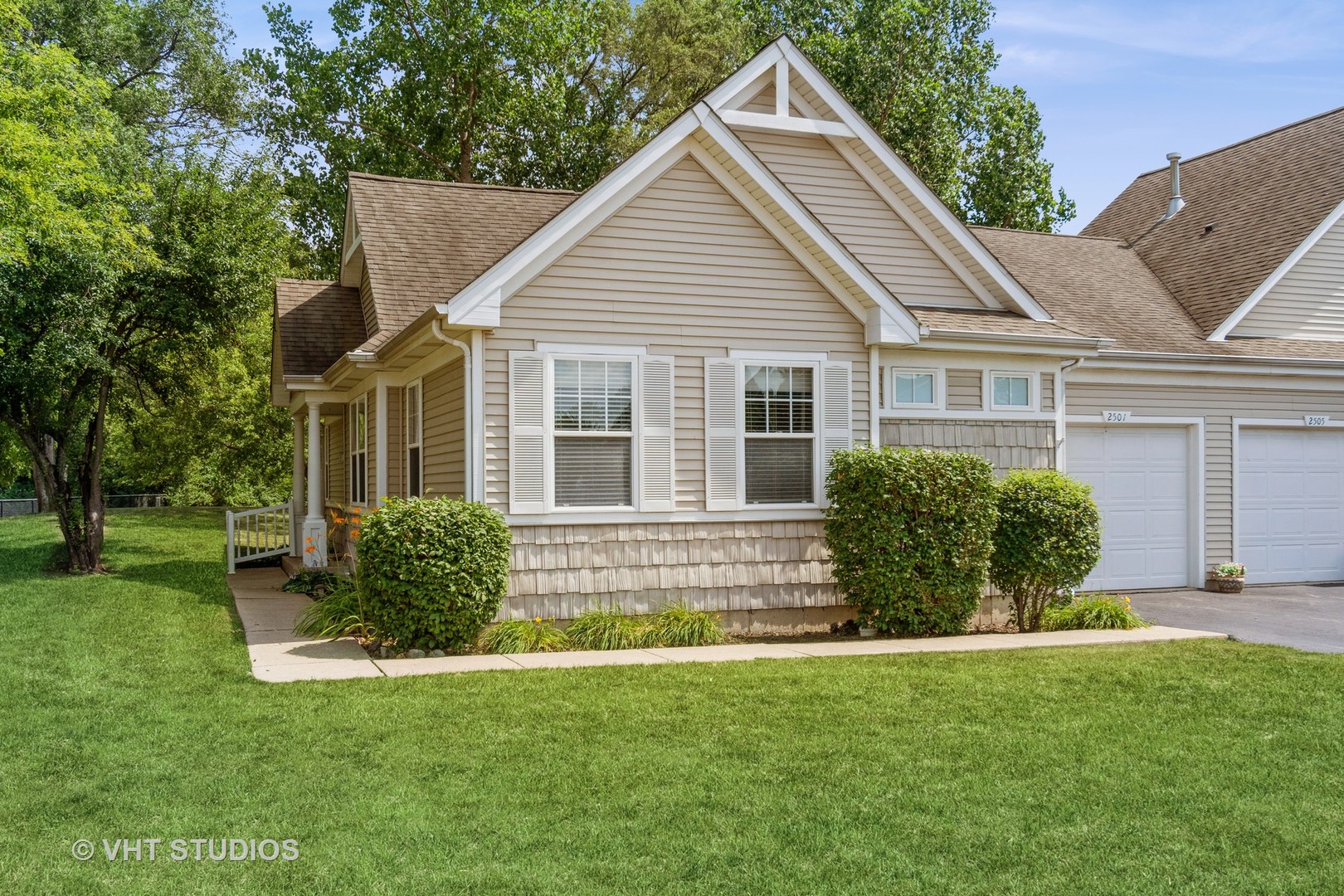 2501 Park Ridge Court #2501, Crest Hill, IL 60403