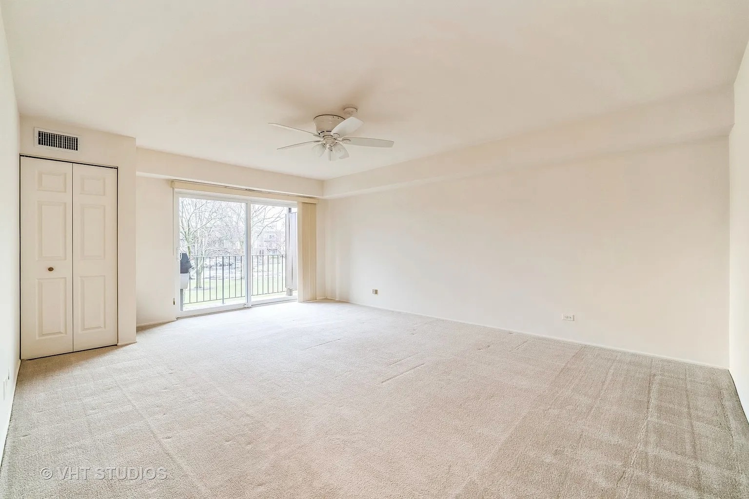 1450 Sandpebble Drive #227, Wheeling, IL 60090