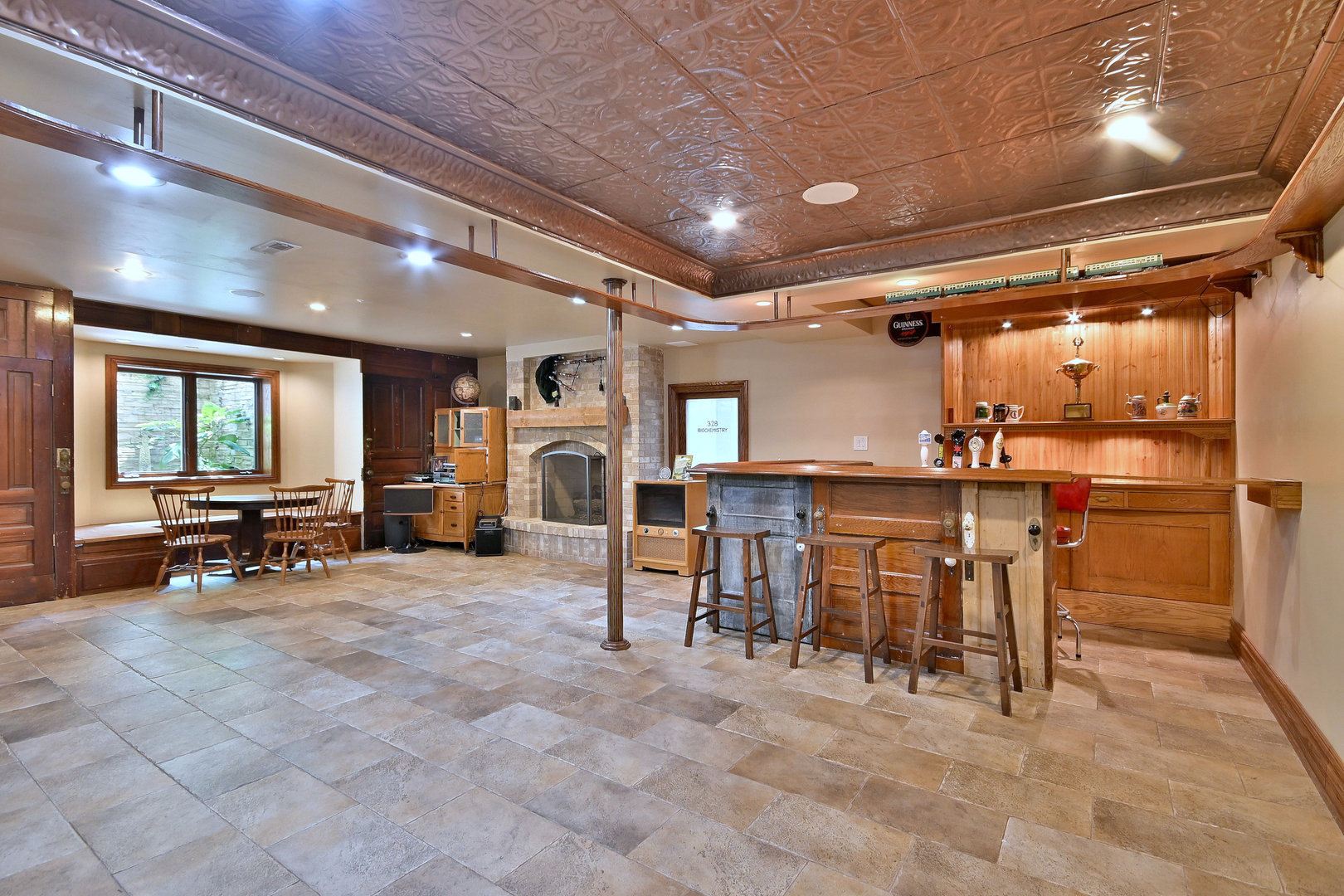 366 W Eggleston Avenue, Elmhurst, IL 60126