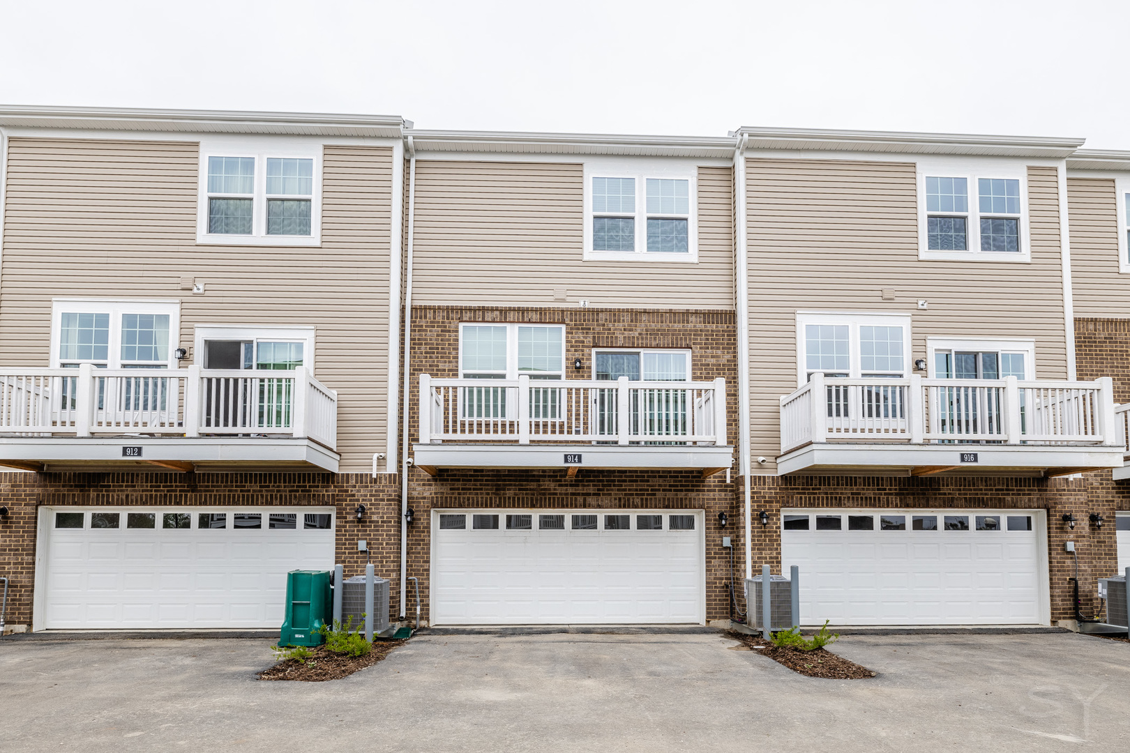 914 Jenkins Court, Wheeling, IL 60090