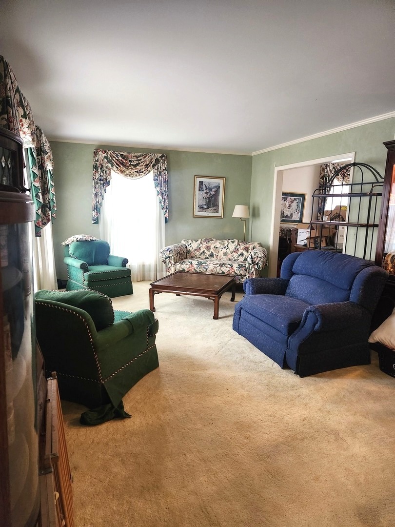 321 Carmelhead Lane, Schaumburg, IL 60193