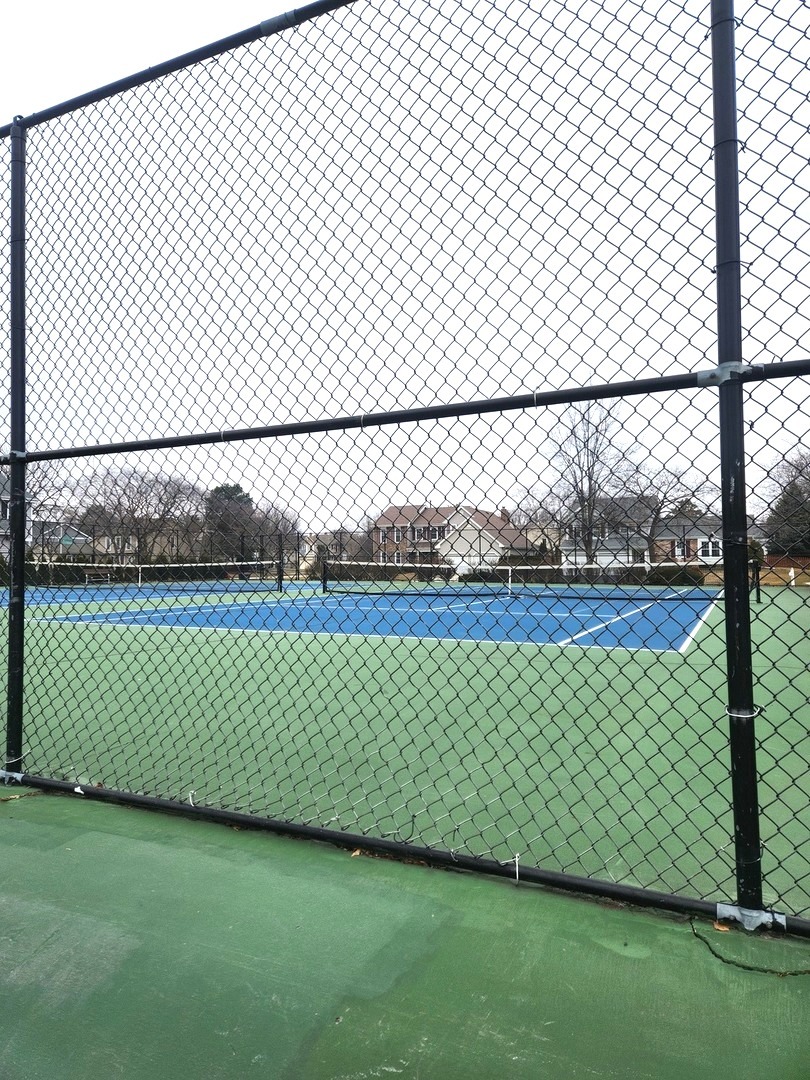 321 Carmelhead Lane, Schaumburg, IL 60193