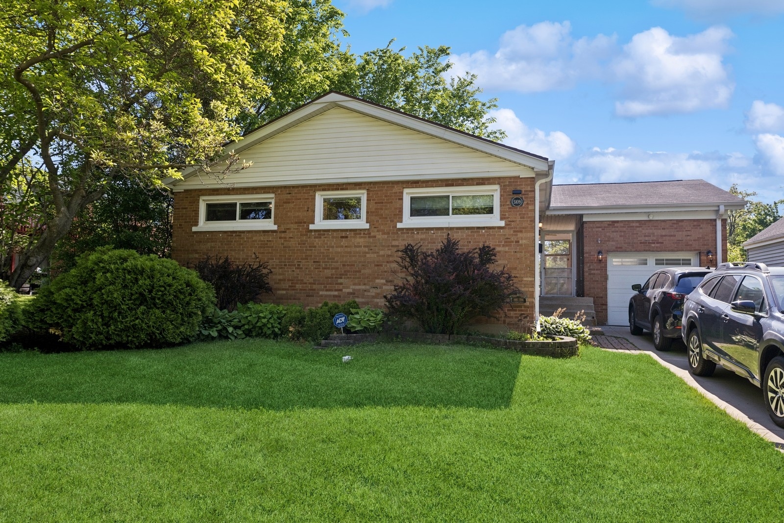 5109 Grand Avenue, Downers Grove, IL 60515