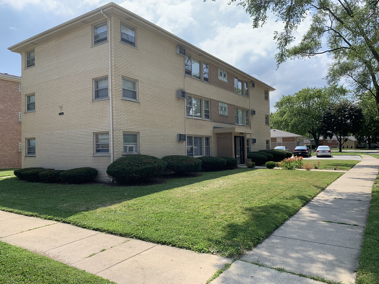 11800 S Karlov Avenue #2E, Alsip, IL 60803