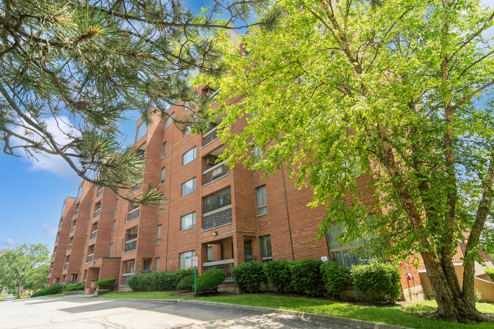 701 Forum Square #406, Glenview, IL 60025