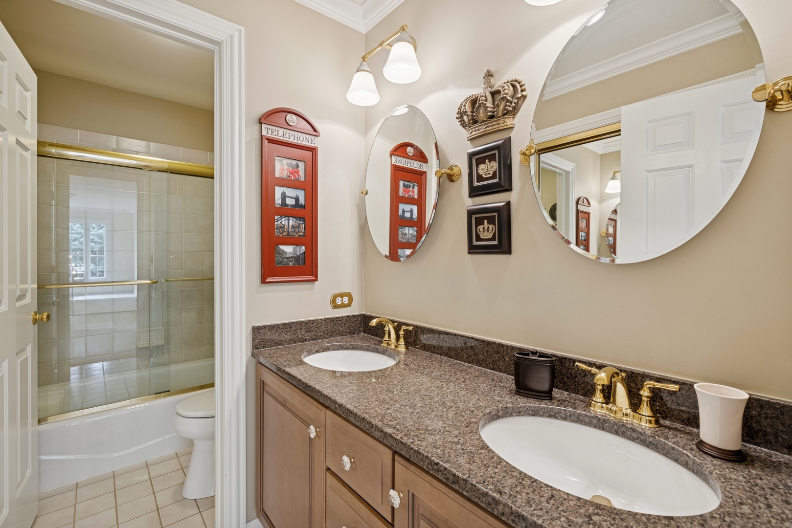 1219 N Lakeview Court, Palatine, IL 60067