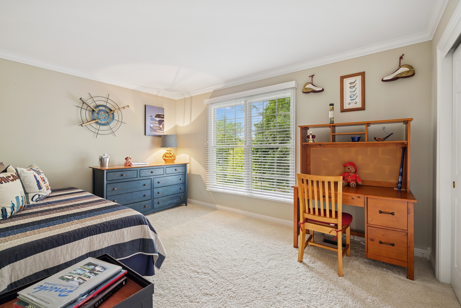 1219 N Lakeview Court, Palatine, IL 60067