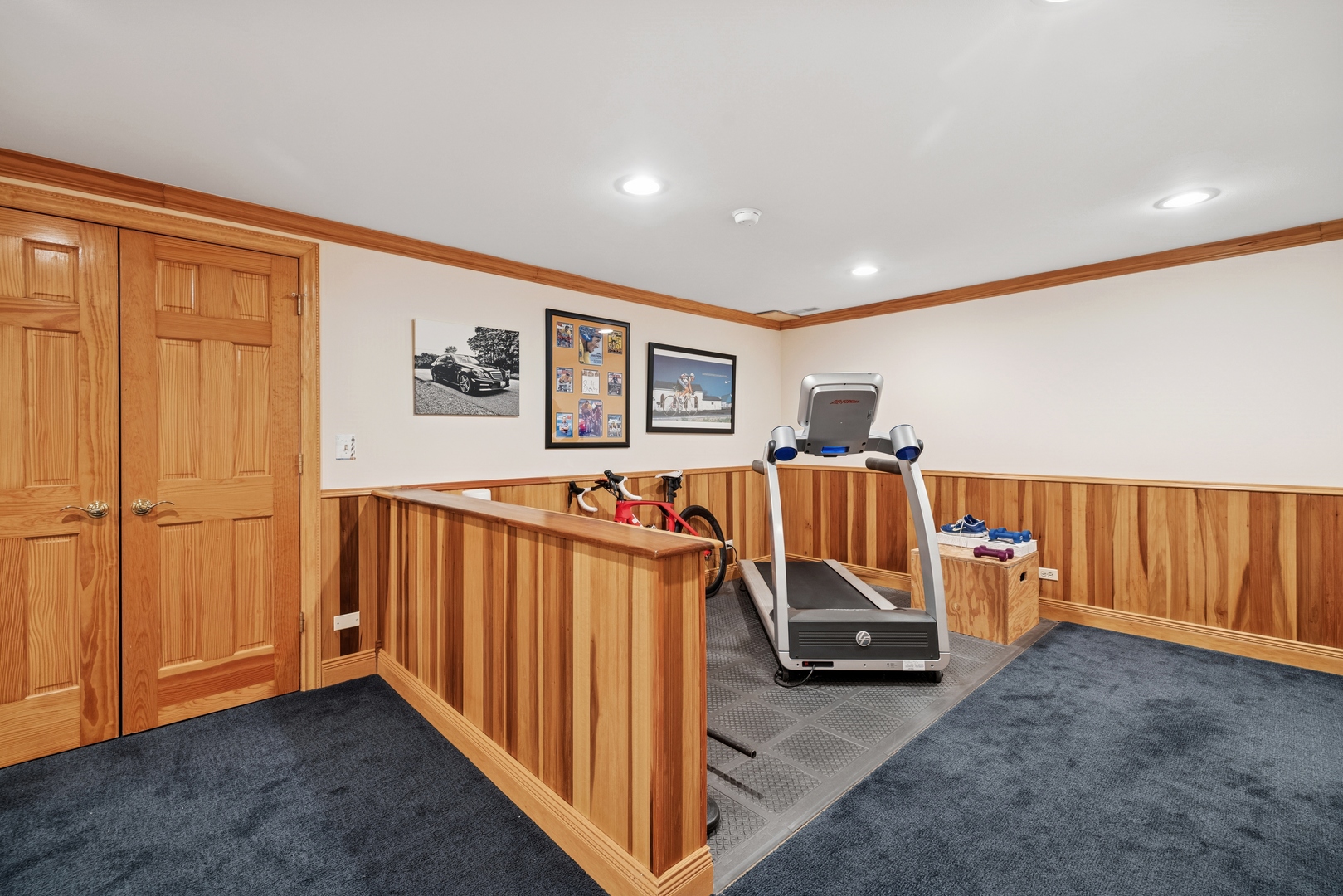 1219 N Lakeview Court, Palatine, IL 60067