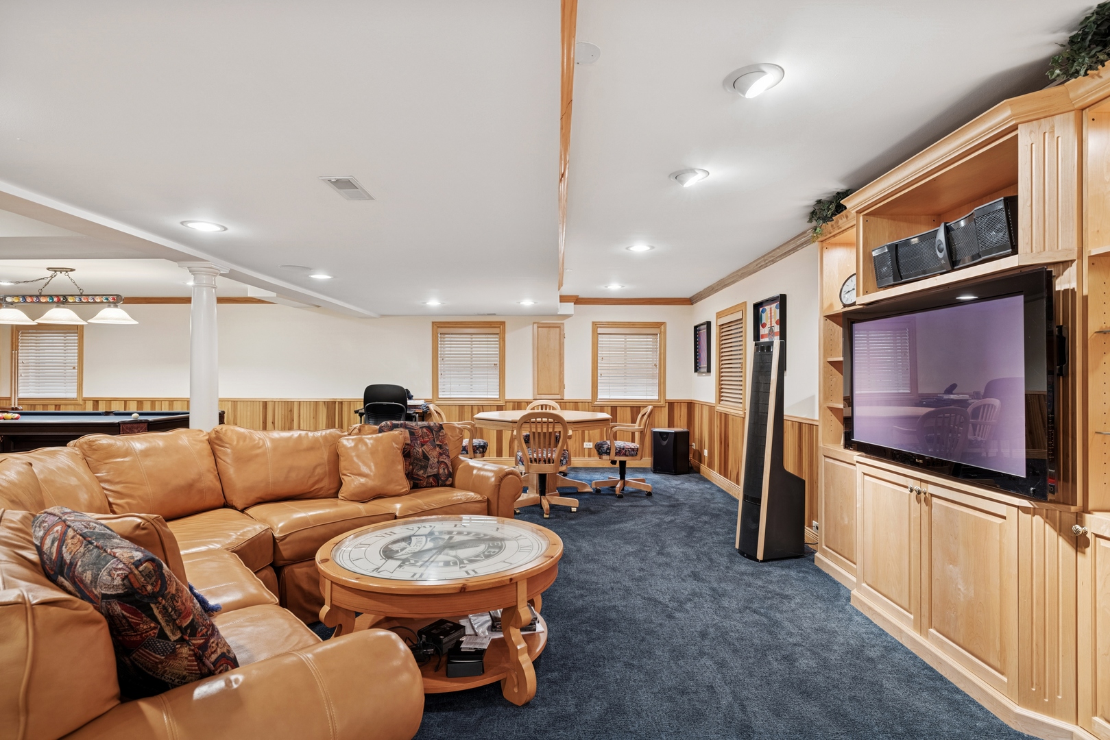 1219 N Lakeview Court, Palatine, IL 60067