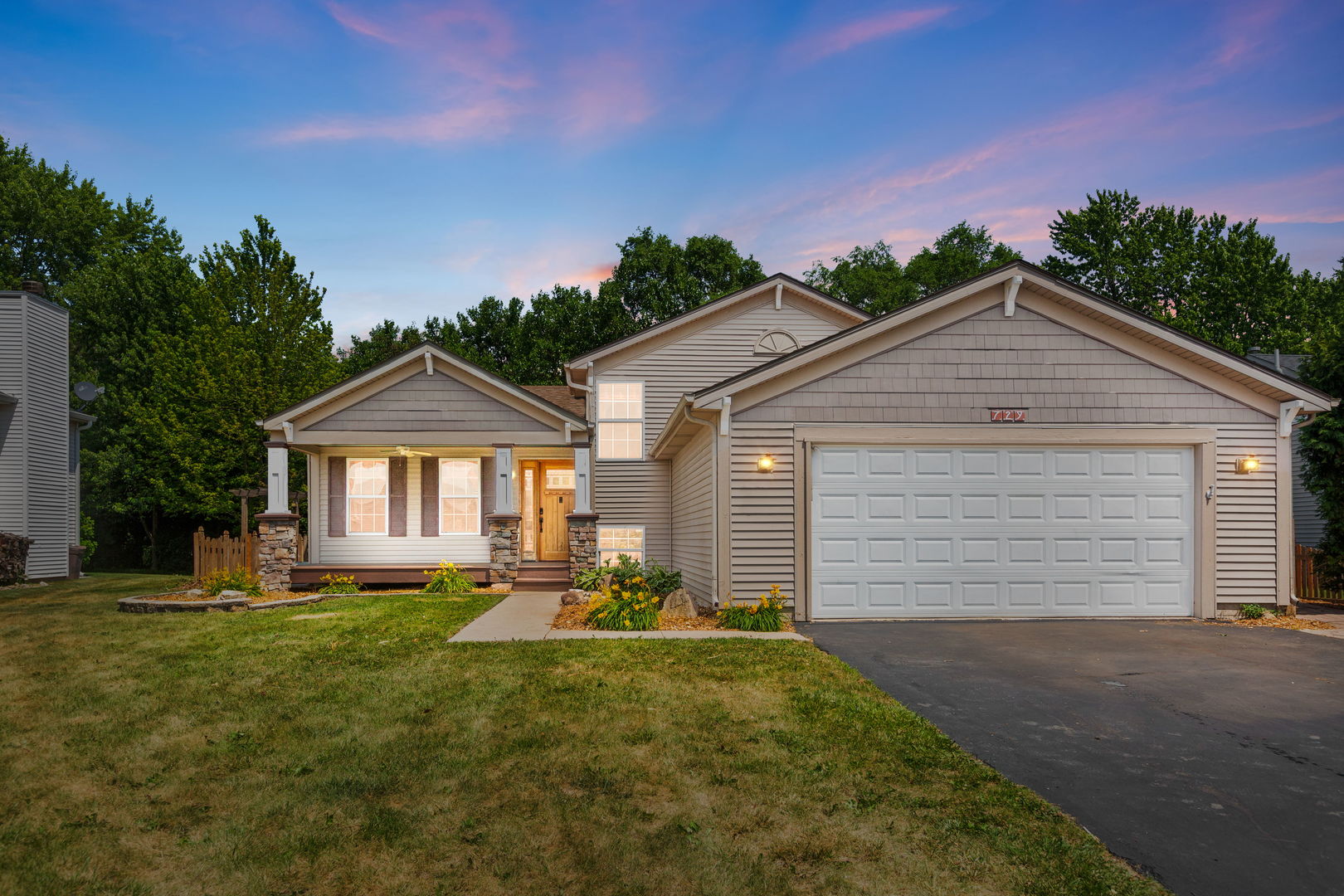729 Creek Bend Lane, Antioch, IL 60002