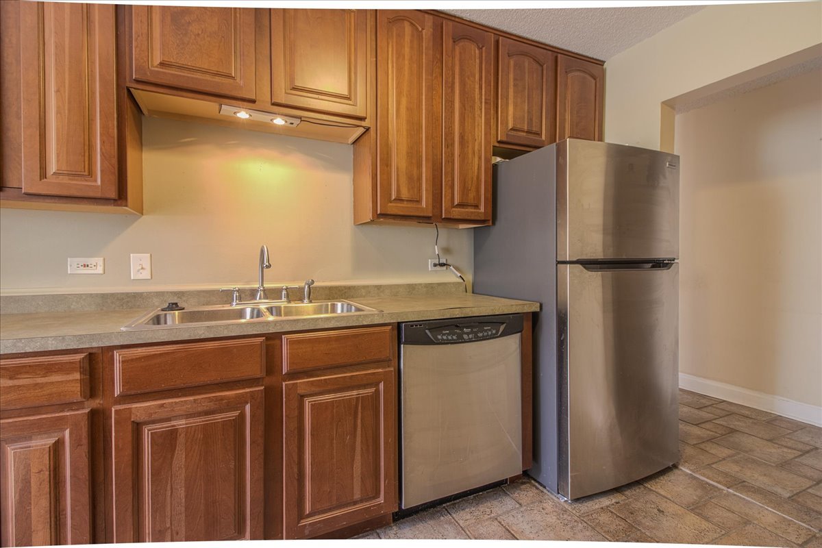 2222 S Stewart Avenue #1B, Lombard, IL 60148