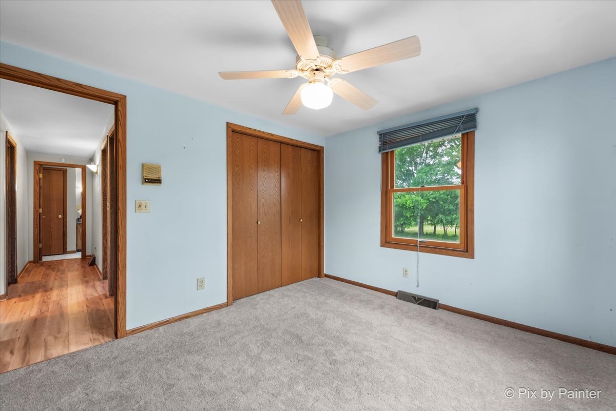 29648 S State Line Road, Beecher, IL 60401