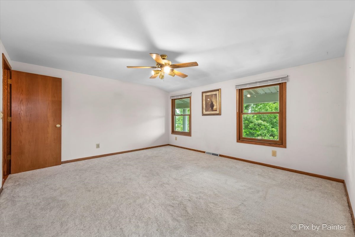 29648 S State Line Road, Beecher, IL 60401