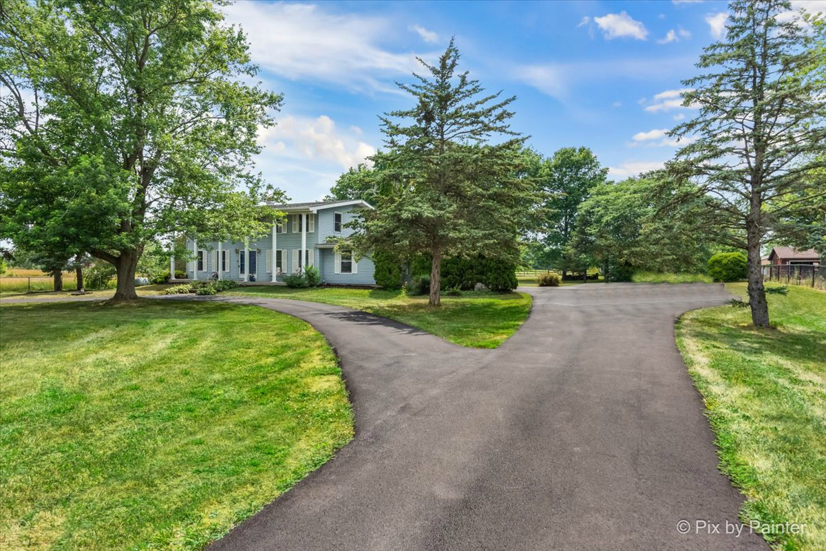 29648 S State Line Road, Beecher, IL 60401